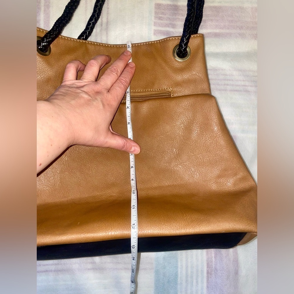 Michael Kors bag. Perfect condition - Picture 4 of 6